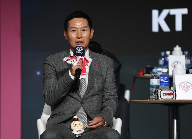 출사표 밝히는 LG 염경엽 감독