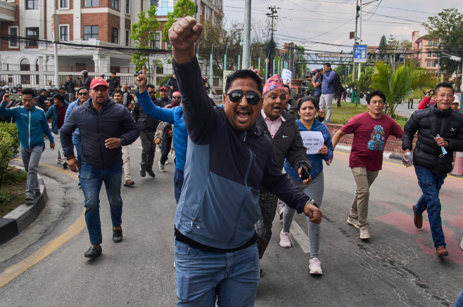 APTOPIX Nepal Protest <YONHAP NO-6526> (AP)