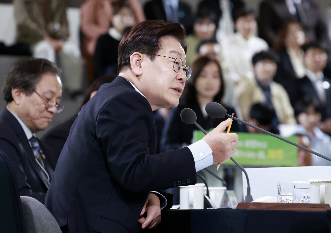 제주 타운홀미팅, 발언하는 이재명 대통령<YONHAP NO-3882>