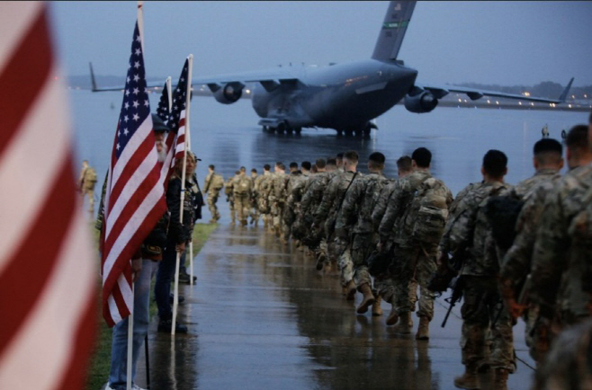 0330 미 육군 82공수사단 신속대응군 장병들