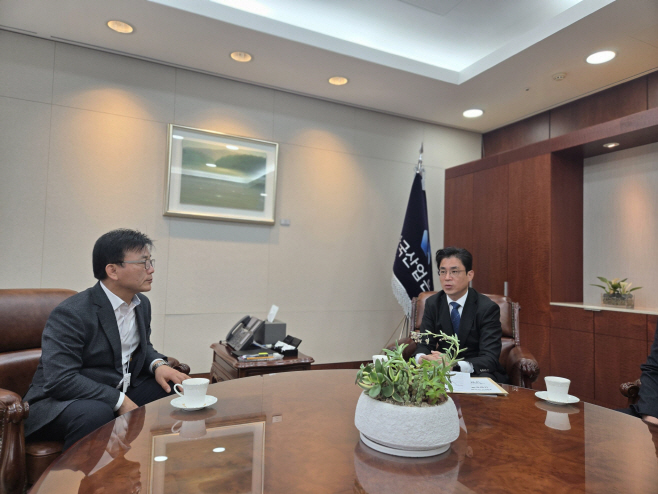 백주선남양주예비후보_산은회장면담