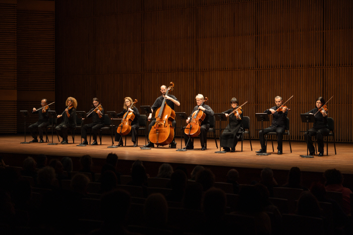 1. 료지 이케다 Photo by Maarten Nauw_