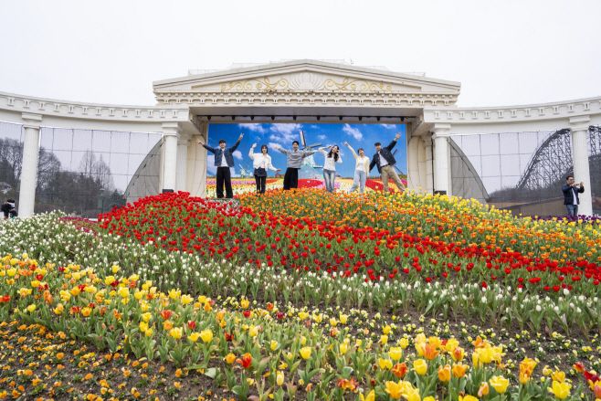 8. 에버랜드, 튤립축제가 한창인 포시즌스가든 현장