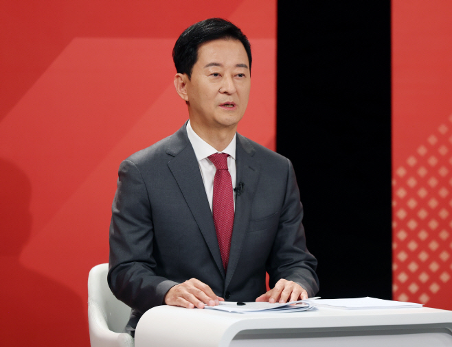 대구시장 후보 토론회서 발언하는 최은석<YONHAP NO-4514>