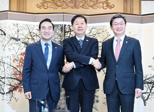 260401구윤철 부총리-거시재정금융 간담회-서울청사 (5)