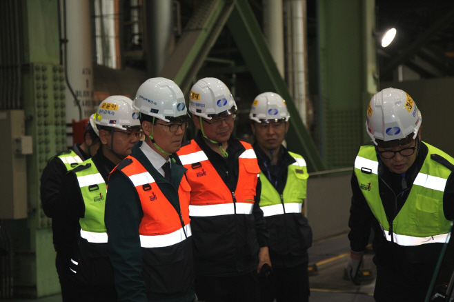 260402_한국남부발전, 에너지 수급 위기 대응 위해 하동빛드림본부 현장 점검