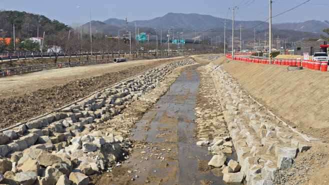 1.임실군, 옛 물길 되살린다… 도인천 1·2단계 생태복원 본격화