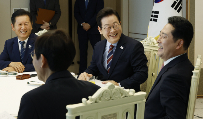 이재명 대통령, 여야 지도부 회동