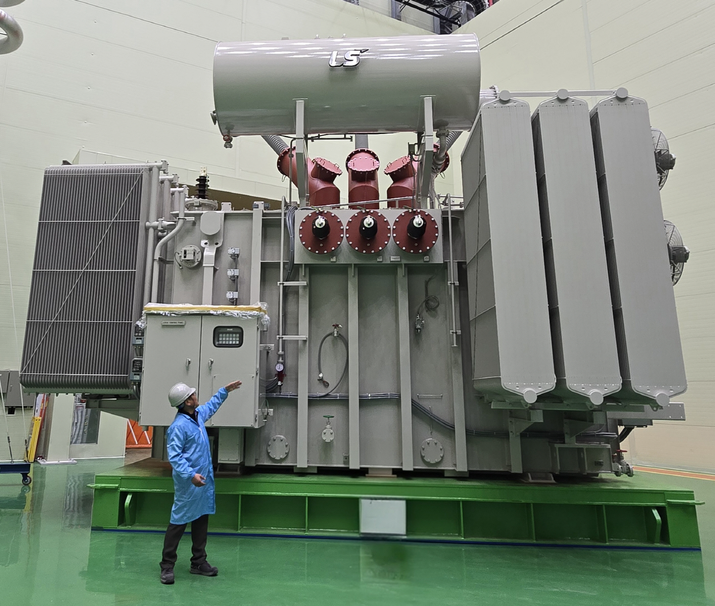 (사진1) LSPS 초고압 변압기