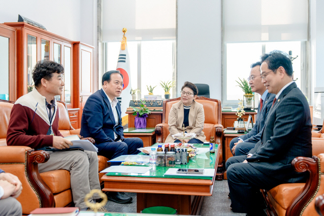 1.오산시, 임이자 국회 재경위원장 찾아 재경부 비축부동산 궐동지구대 부지로 관리전환 협조 요청-3
