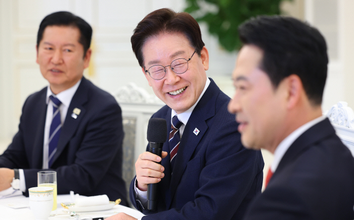 이재명 대통령, 여야정 민생경제 협의체 회담 발언