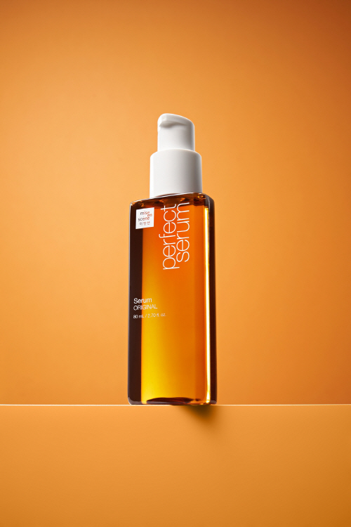 [보도사진] 미쟝센 페퍽트 세럼 연출 이미지_260408