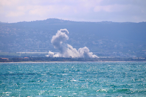 TOPSHOT-LEBANON-ISRAEL-IRAN-US-WAR