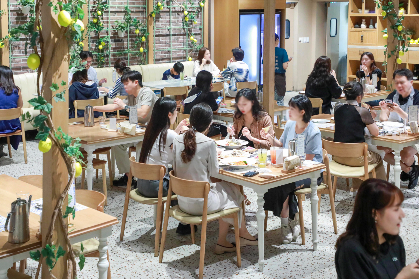 2)이탈리 판교점 매장 전경