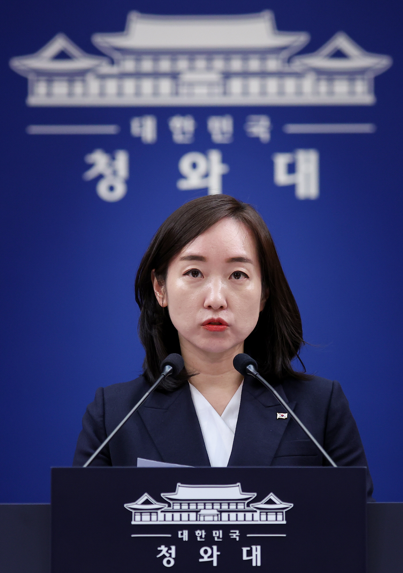 전은수 대변인, 비상경제 현안점검회의 관련 브리핑<YONHAP NO-5547>