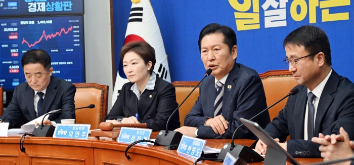 Political clash erupts over Lee’s Israel comments