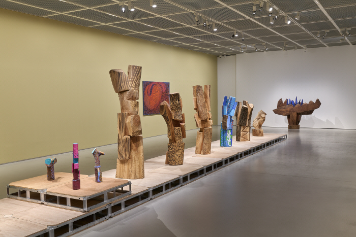 《김윤신 합이합일 분이분일》 2층 전시 전경 2