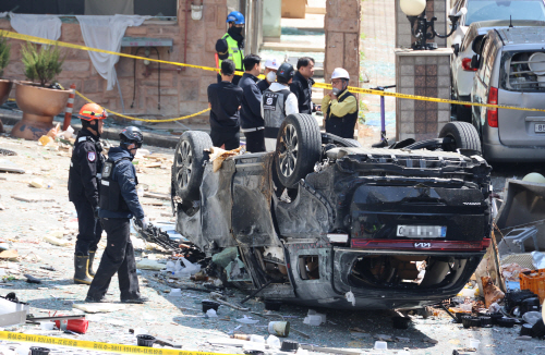 청주 음식점서 LP 가스 폭발…관계기관 합동감식<YONHAP NO-4376>