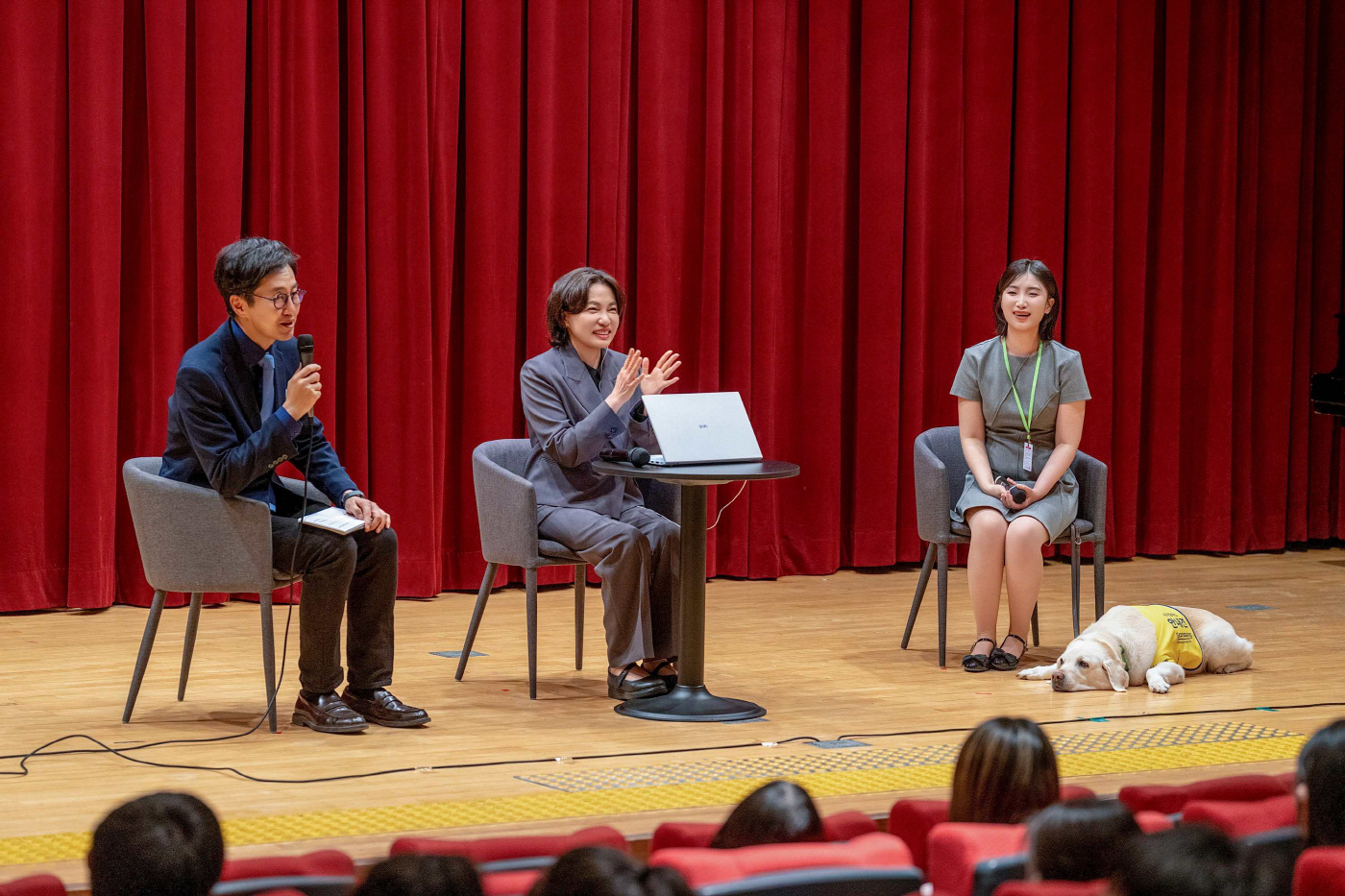 [사진자료2] 패널 토크에 나선 김재원 아나운서, 서미화 국회의원, 허우령 아나운서 (왼쪽부터)