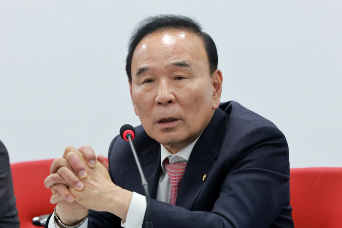 공관위 첫 회의서 발언하는 국민의힘 박덕흠 공관위원장