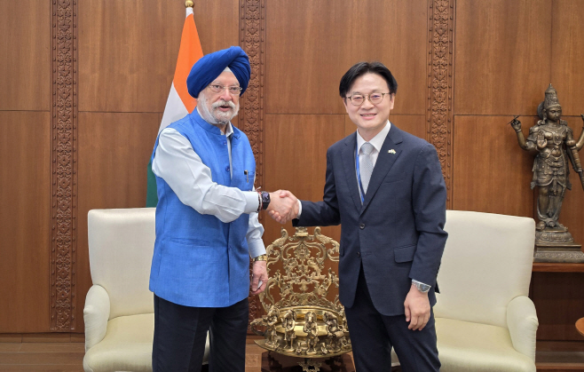 (26.04.20)인도 석유천연가스부 장관 면담01