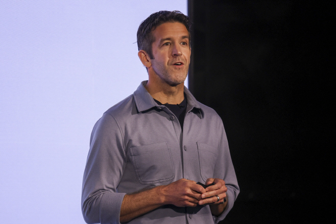 (FILE) USA APPLE JOHN TERNUS