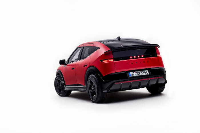 260421 (사진2) 현대차, '아이오닉 3' 공개