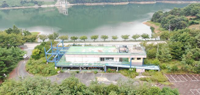 진안군 용담호 수천휴게소 체류형 관광거점 조성 본격 추진(리모델링 전 수천휴게소 전경)