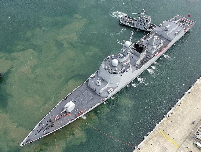 0421 중국 052D형 구축함 01