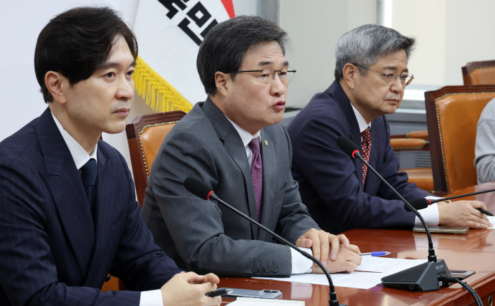 김대식 당 대표 특보단장, 장동혁 방미 일정 관...<YONHAP NO-3821>