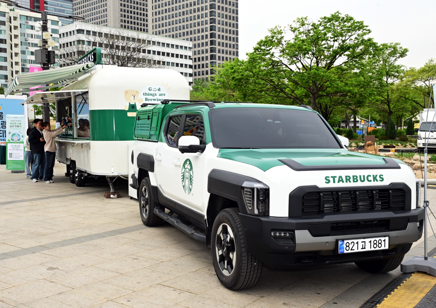 스타벅스, 스벅차 첫 공개-9473