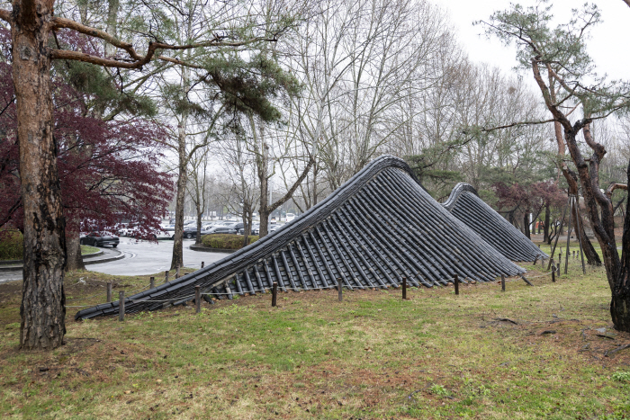 [갤러리현대] 《조각의 바깥에서》 전시 전경 이미지, 소마미술관, 서울, 2026 (34)