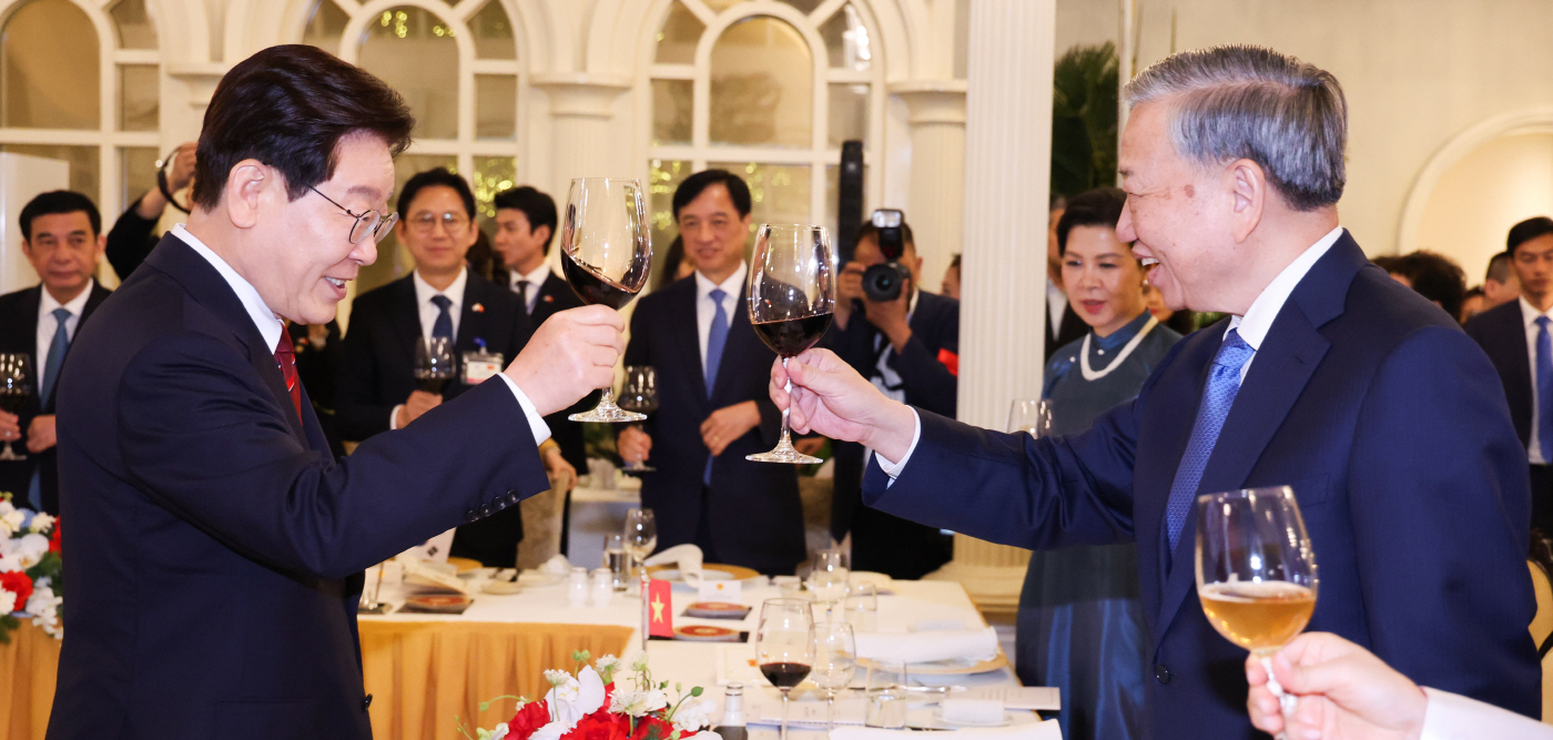 건배하는 한-베트남 정상<YONHAP NO-0042>