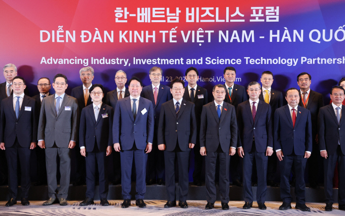 이재명 대통령과 한-베트남 기업인들