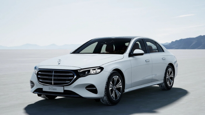 [사진1] 메르세데스-벤츠 E 200 익스클루시브