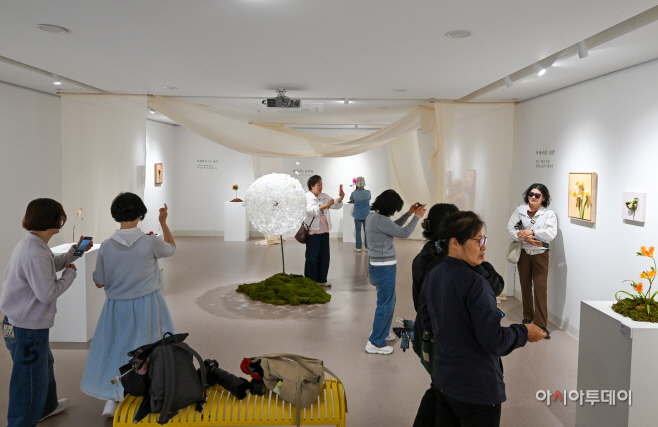 노원구 불암산아트포레 한지꽃 기획전 '피어나는 순간들'