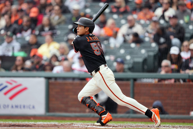 BASEBALL-MLB-SF-MIA/
