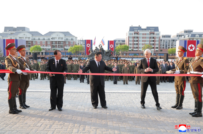 북한, 파병기념관 준공식 개최<YONHAP NO-2679>