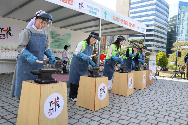ⓒ천주교 서울대교구 26_0412_철조망 십자가 프로젝트 개막식_0816