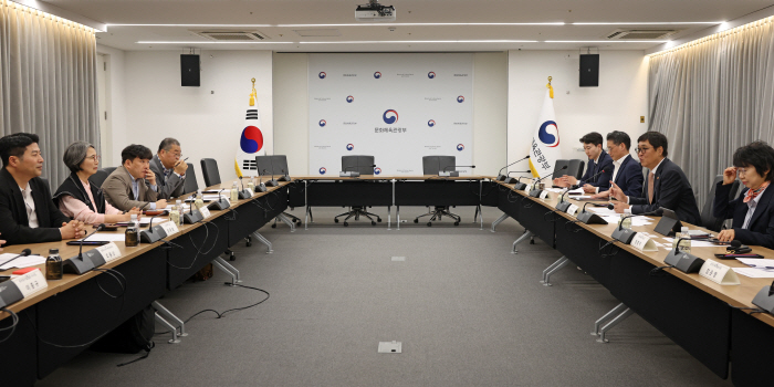 20260427-최휘영 장관 문화예술정책자문위원회 뮤지컬 분과 제2차 회의03