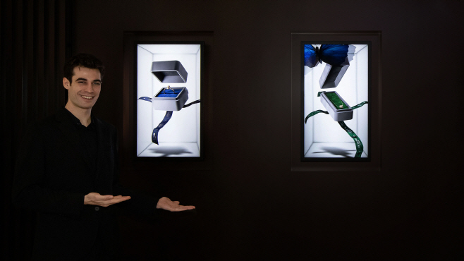 삼성전자, 무안경 3D 디스플레이 '스페이셜 사이니지' 32형 출시(1)