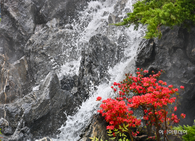 공덕오거리 교통섬 폭포 준공6