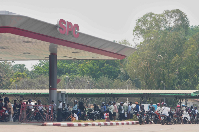 Myanmar Iran US Israel Fuel <YONHAP NO-4158> (AP)