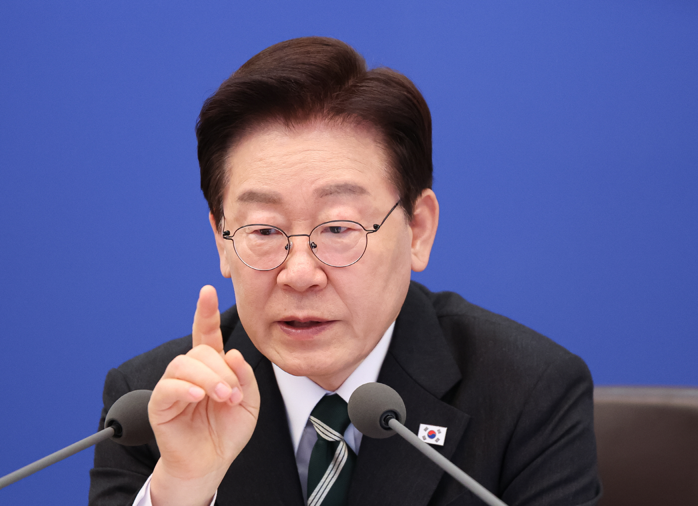 이재명 대통령, 국무회의 발언<YONHAP NO-3035>