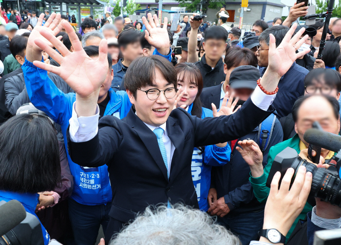 부산 구포시장 찾은 하정우