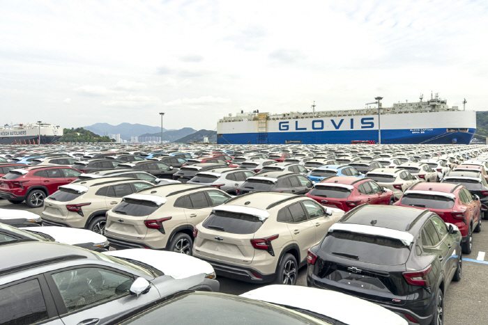 07 - 마산 가포신항 전경  (쉐보레 트랙스 크로스오버 총 7,500대 선적 예정)