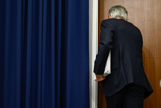 US-FED-RATE-POLITICS-ECONOMY-INFLATION