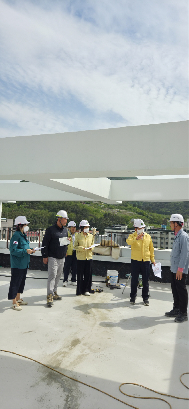 청도군, 보건소 이전 신축 현장점검 실시