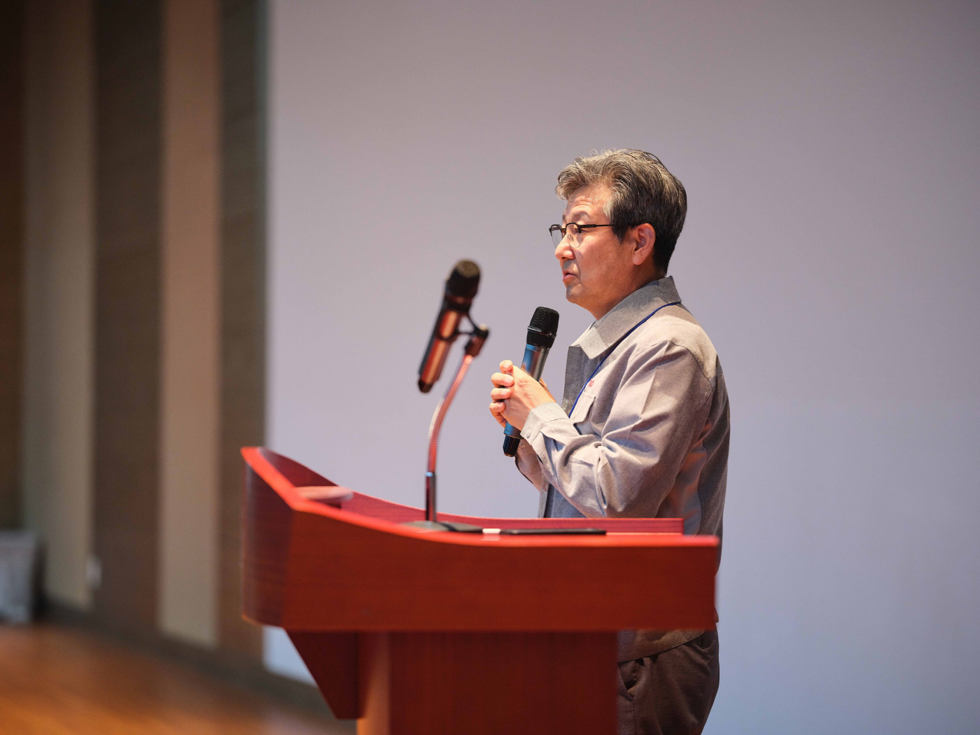 [사진자료2] OCI 김유신 부회장이 2026년 상반기 협력사 안전간담회에 참석해 맺음말을 하고있다