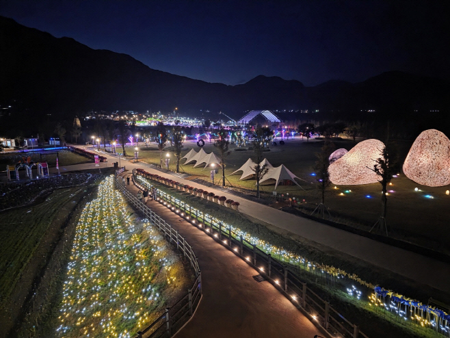 2-1 포천 한탄강, 가든 나이트 투어로 빛나는 밤 선사1 (1)